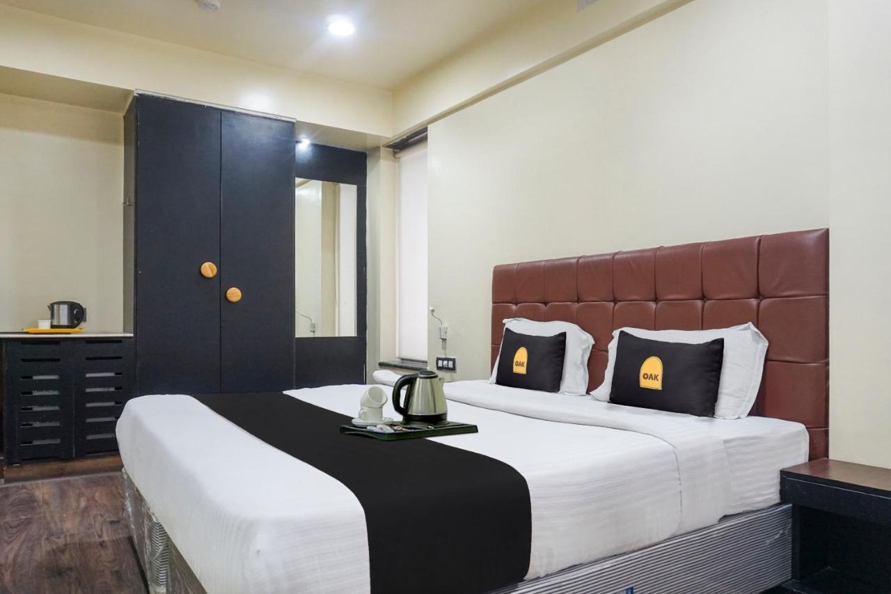 Super Townhouse Oak Sr Hotel Wakad Pune Zewnętrze zdjęcie