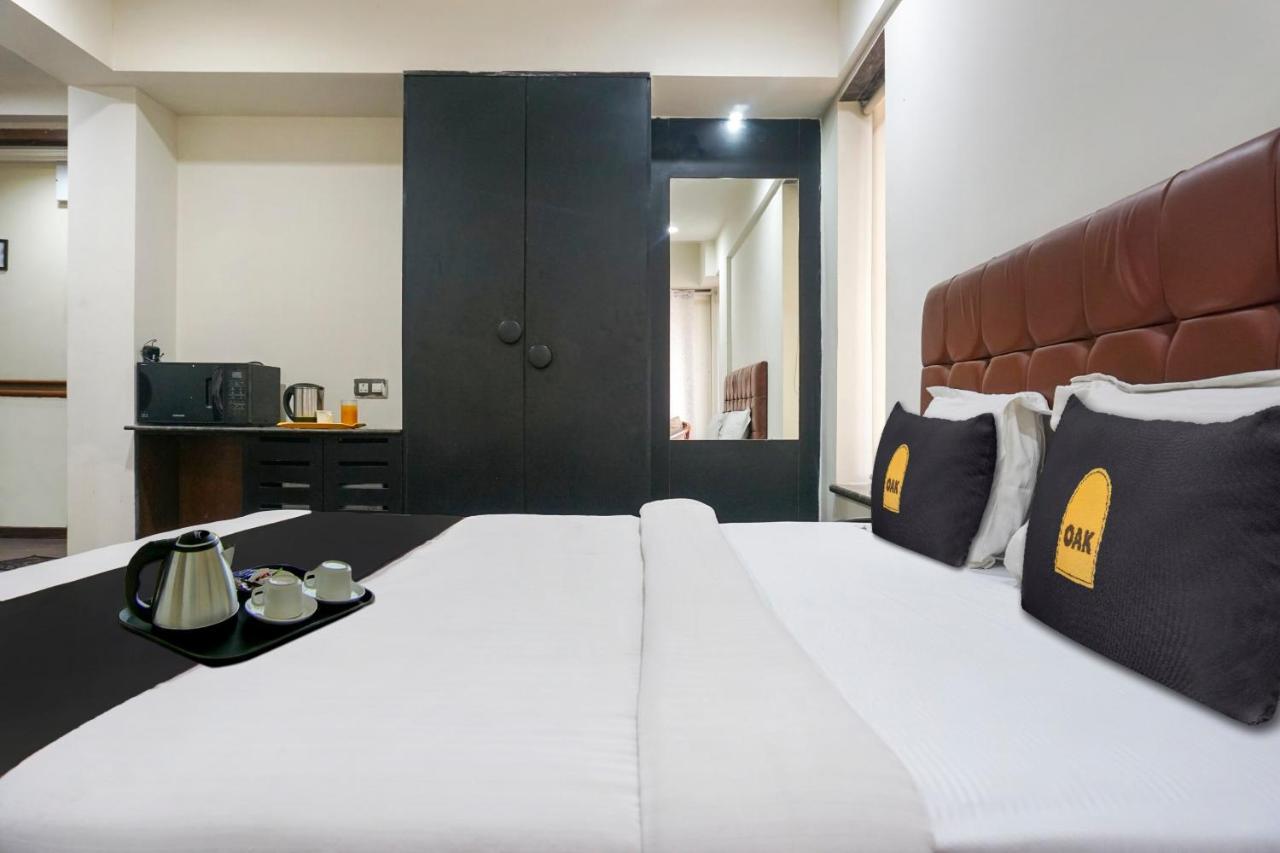 Super Townhouse Oak Sr Hotel Wakad Pune Zewnętrze zdjęcie