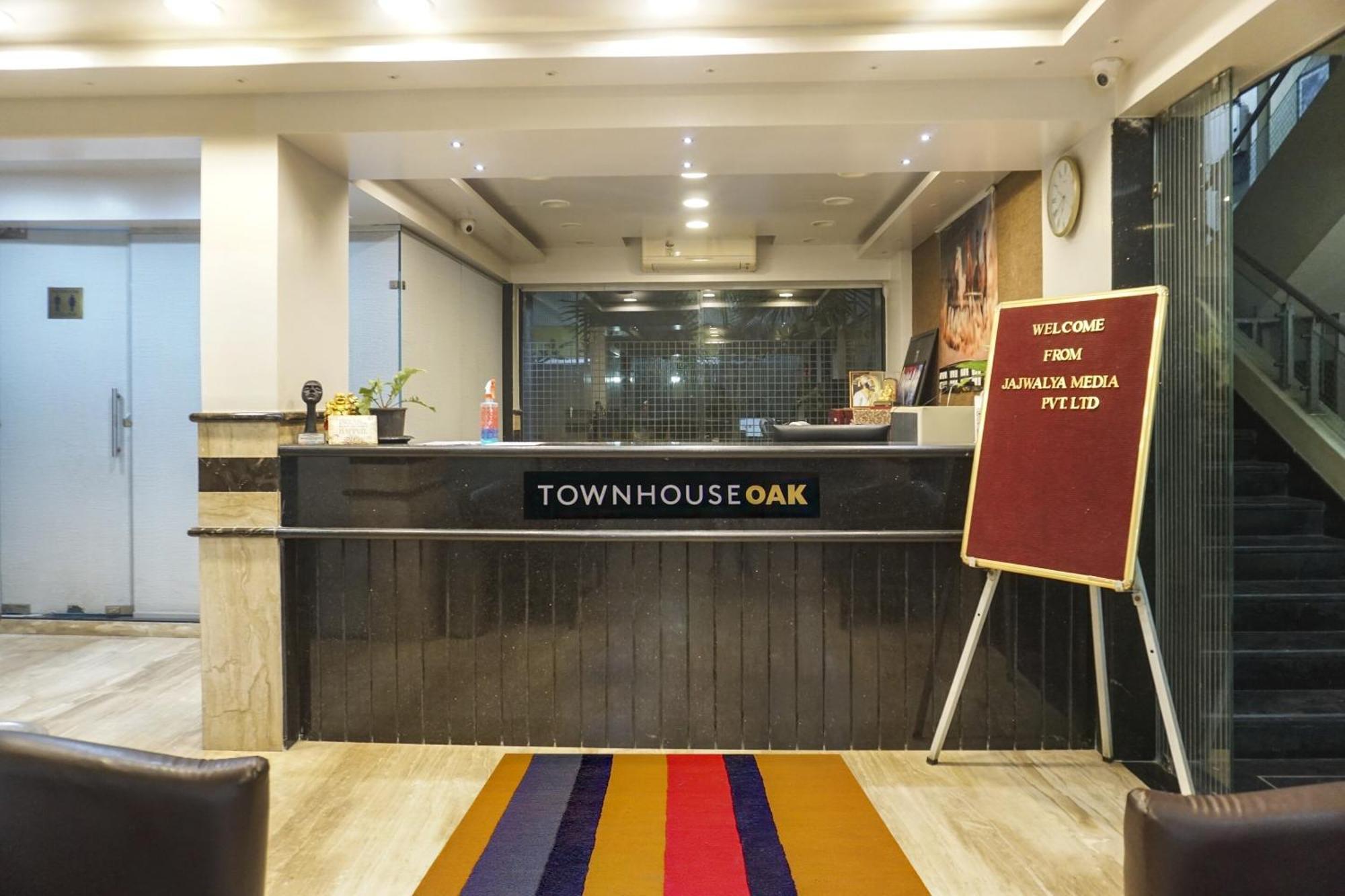 Super Townhouse Oak Sr Hotel Wakad Pune Zewnętrze zdjęcie