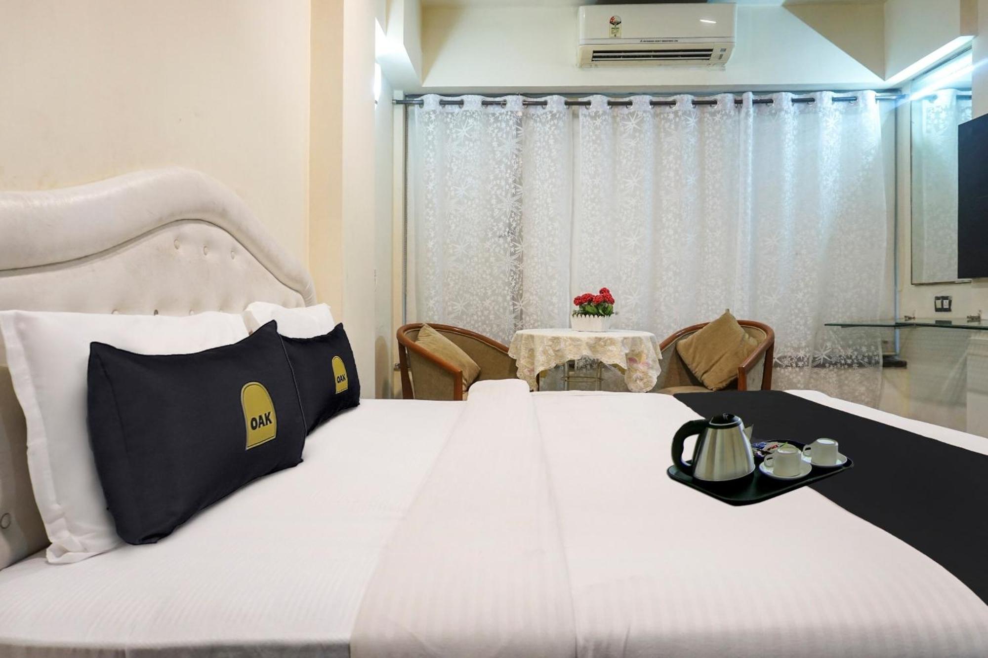 Super Townhouse Oak Sr Hotel Wakad Pune Zewnętrze zdjęcie